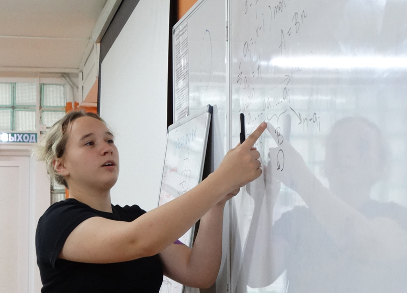 Выездное математическое погружение для студентов «ЛабИРИнт»